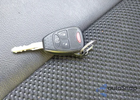 2014 Jeep Compass Latitude z USA, uszkodzony, nr VIN 1C4NJDEB0ED886485